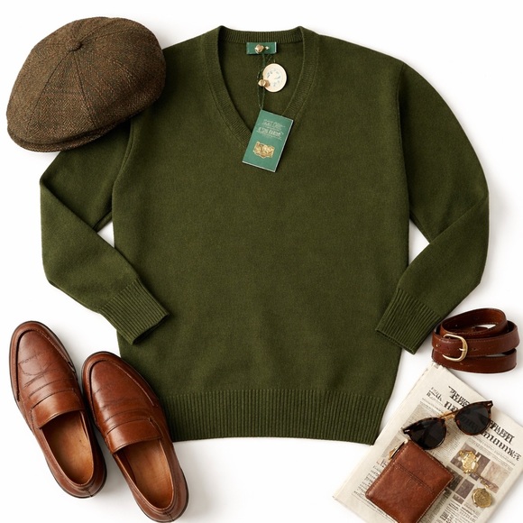 Alan Paine 100% Lambswool V Neck Sweater Loden Green UK 44 Heritage Pullover NWT - Picture 8 of 9
